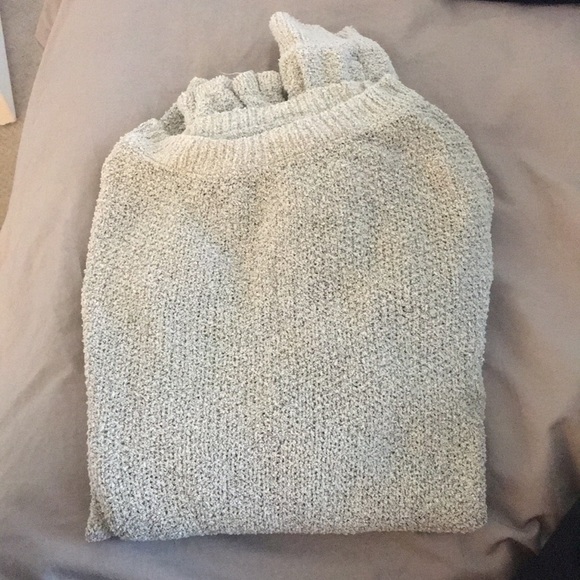 Sweater - Picture 2 of 4